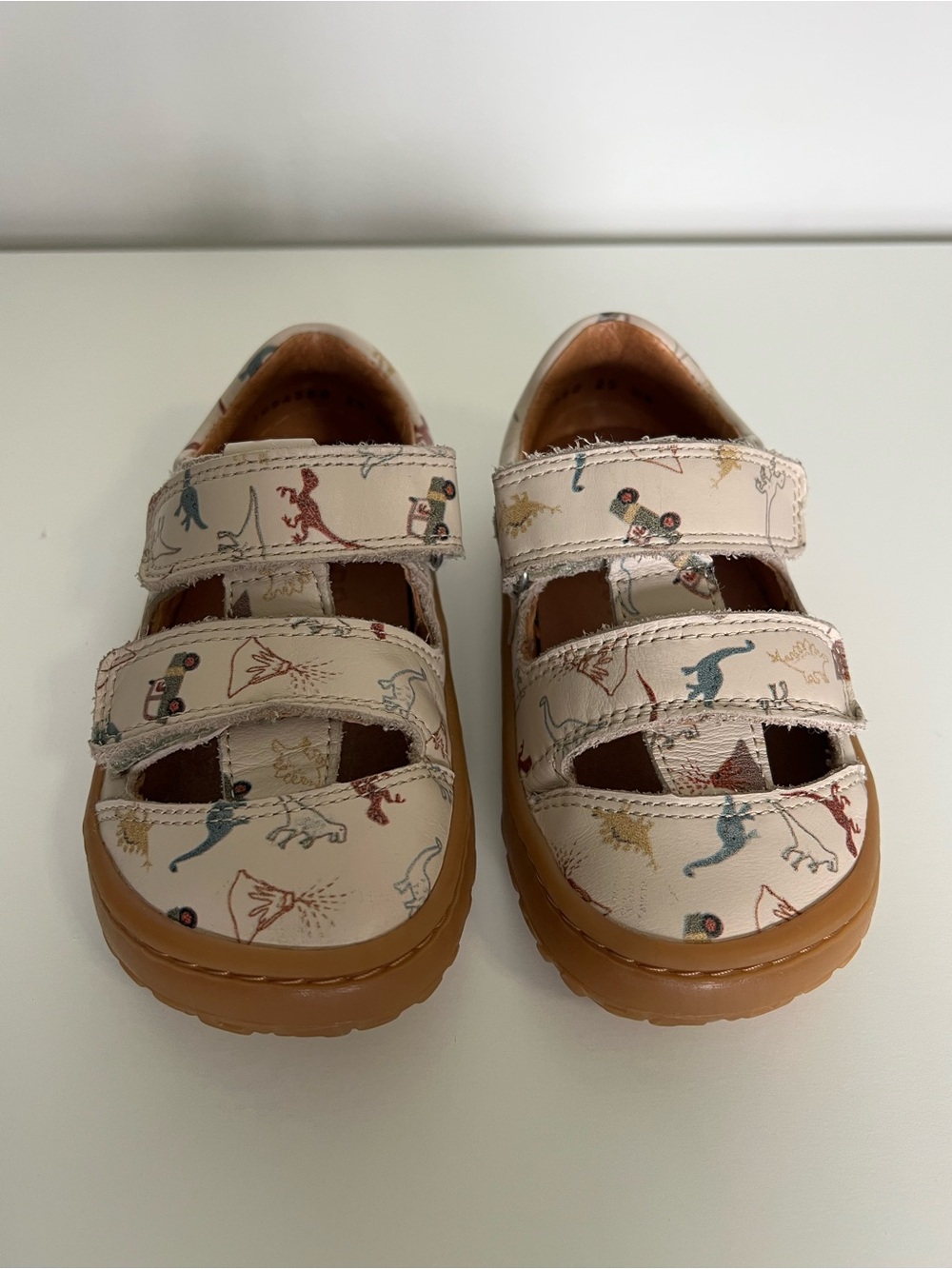 Frodo Barefoot Dinosaur Sandals EU size 25